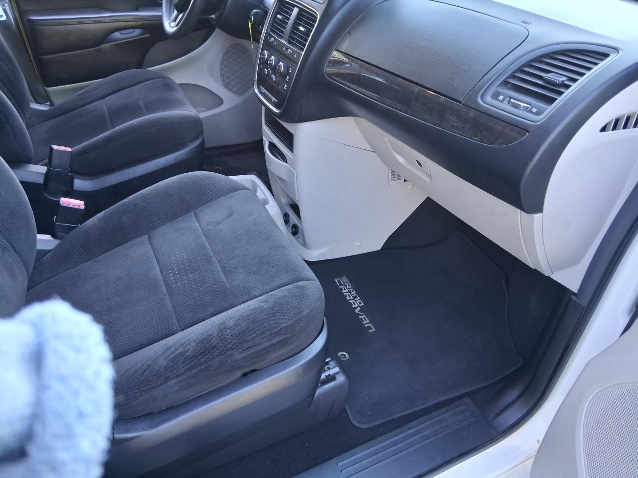 Dodge Grand Caravan SE 2013