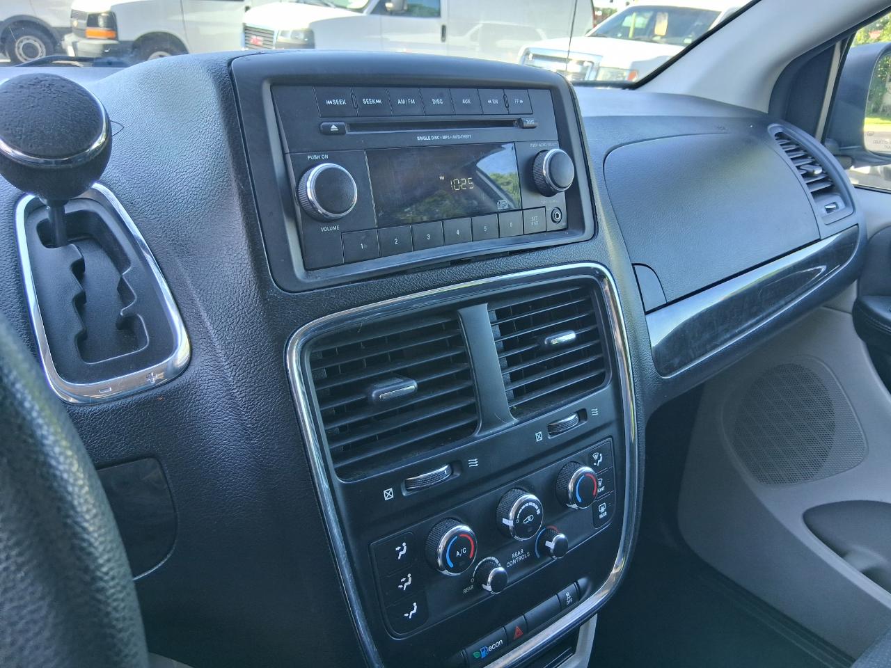 Dodge Grand Caravan SE 2013