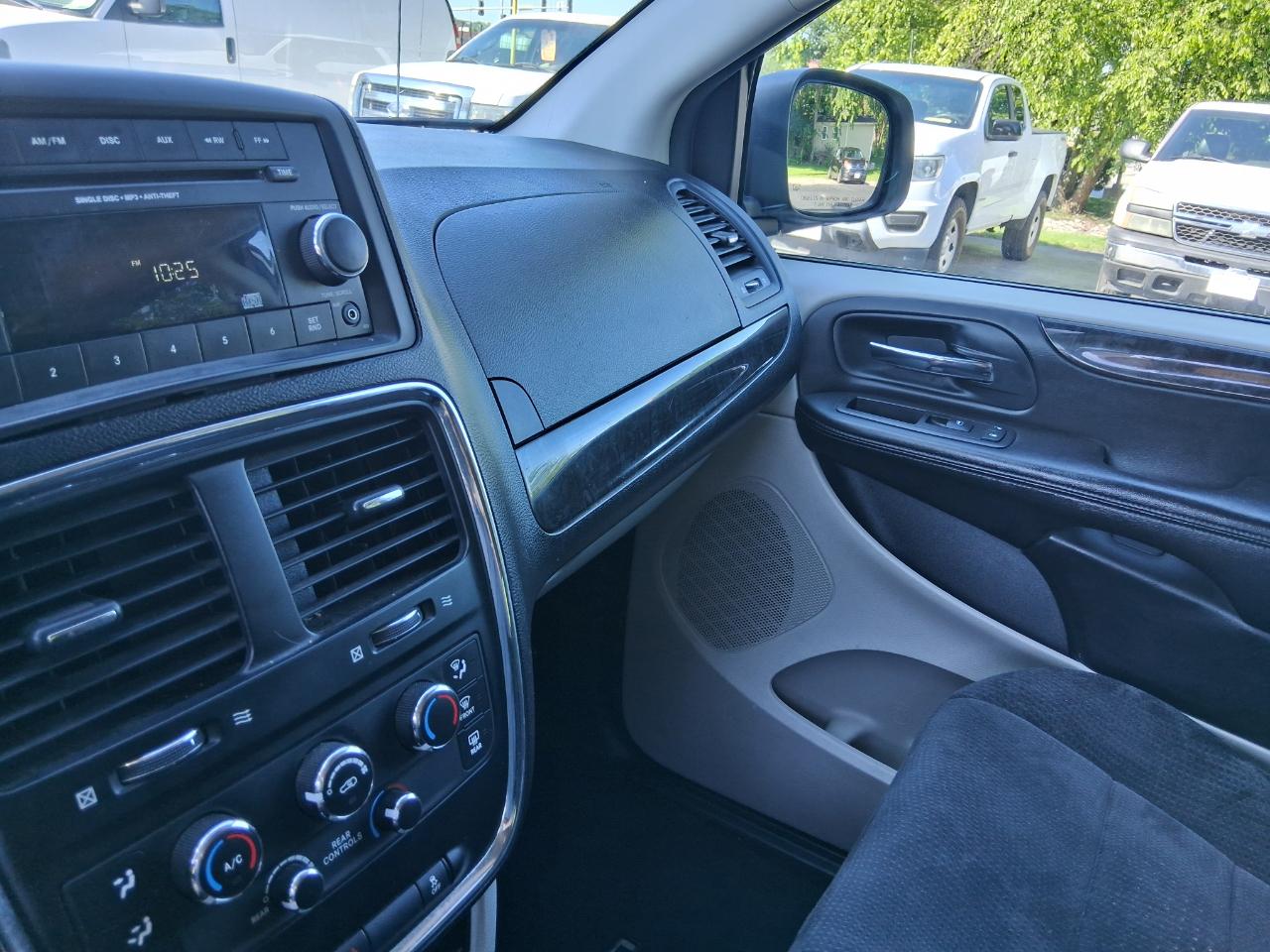 Dodge Grand Caravan SE 2013