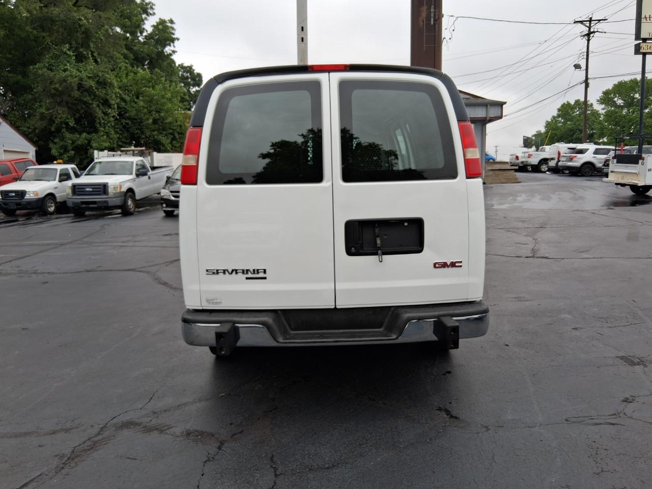 GMC Savana G2500 Cargo 2015