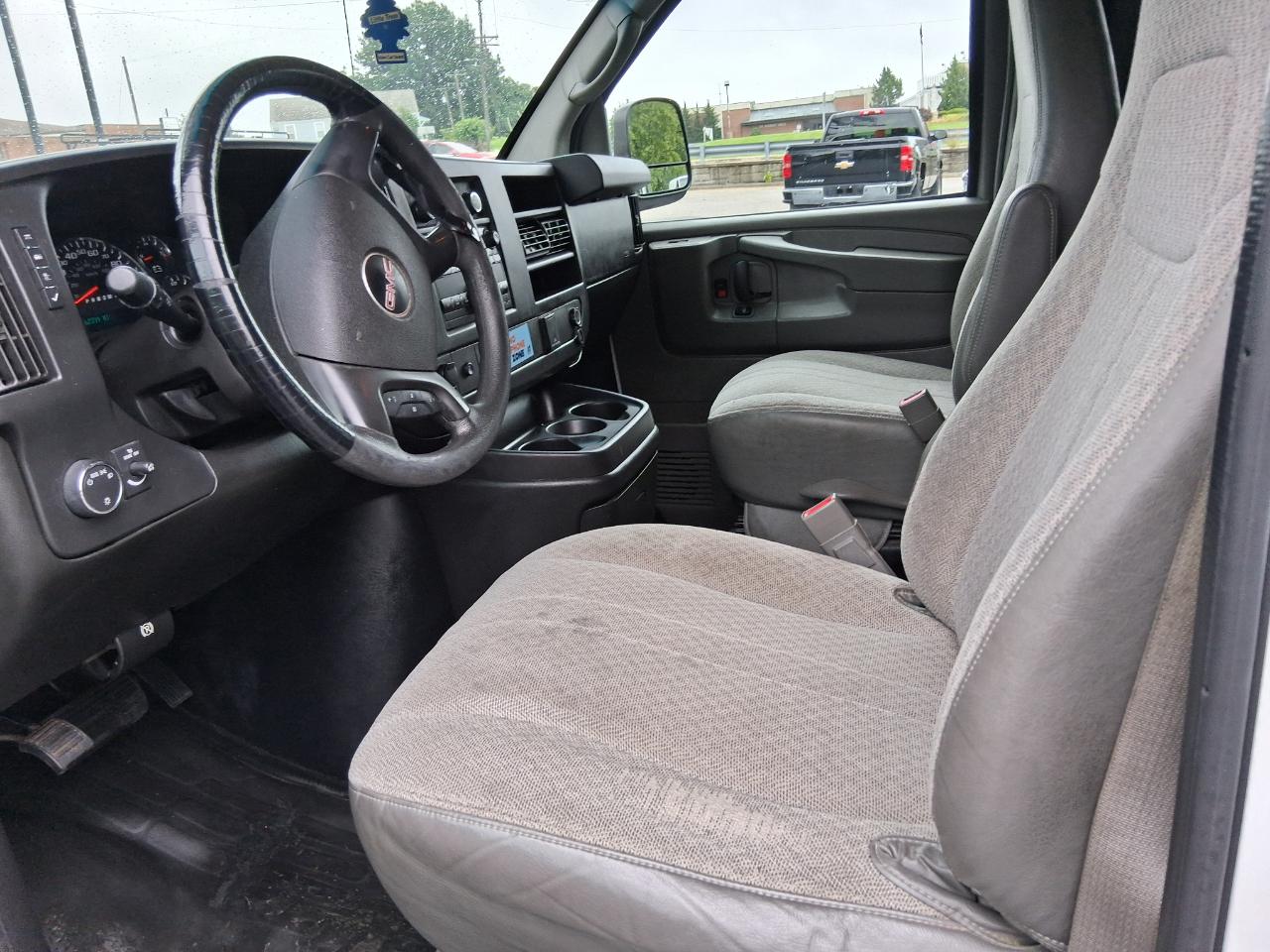 GMC Savana G2500 Cargo 2015