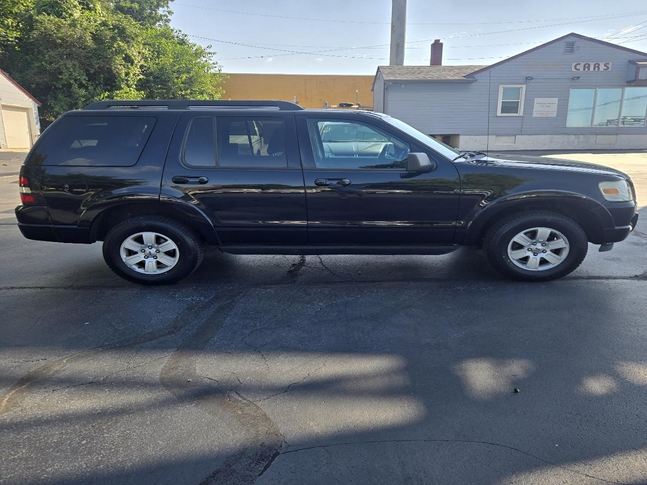 Ford Explorer XLT 4.0L 4WD 2010