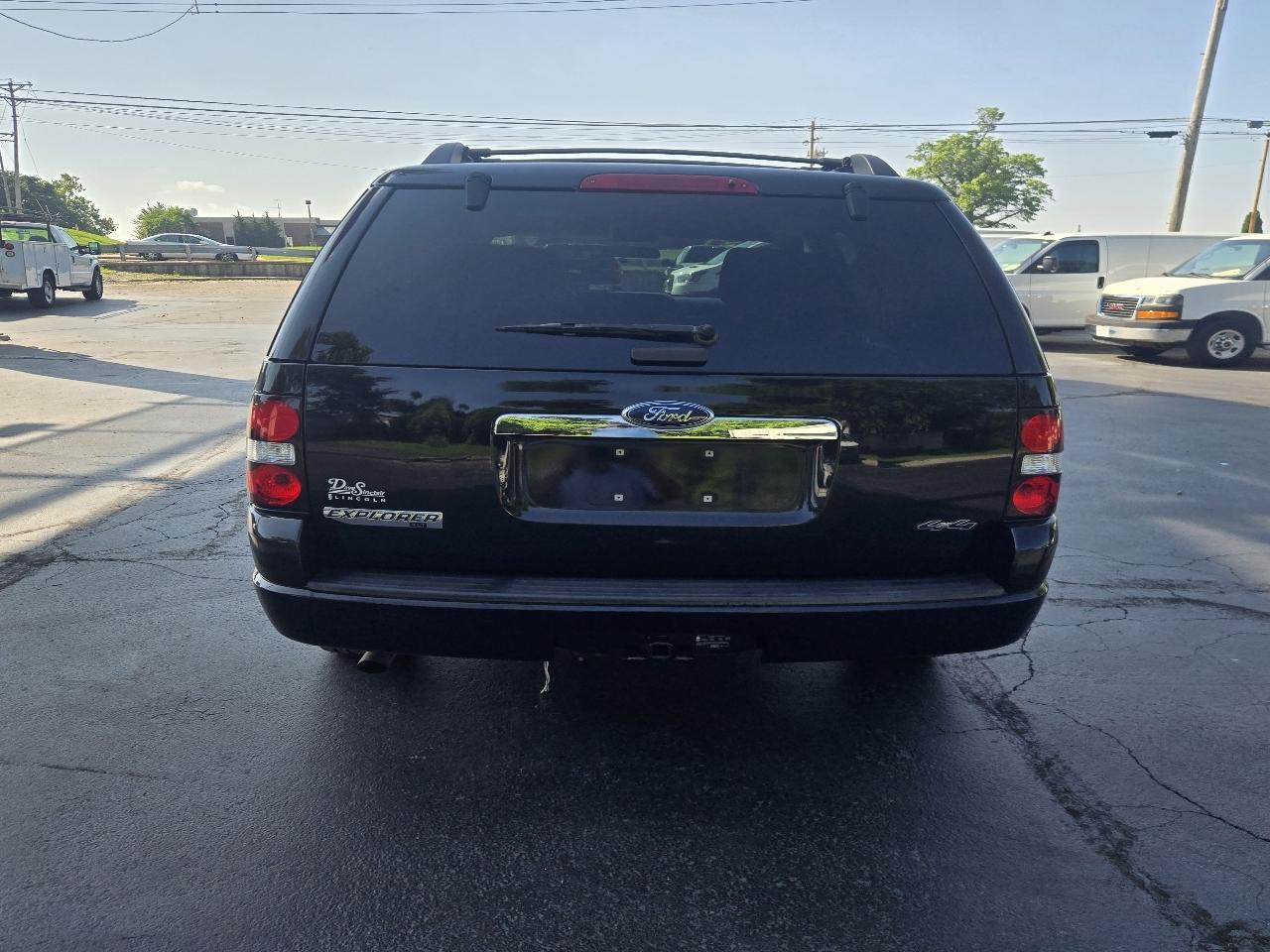 Ford Explorer XLT 4.0L 4WD 2010