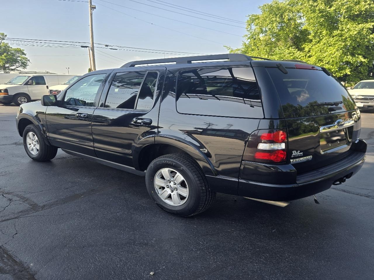 Ford Explorer XLT 4.0L 4WD 2010