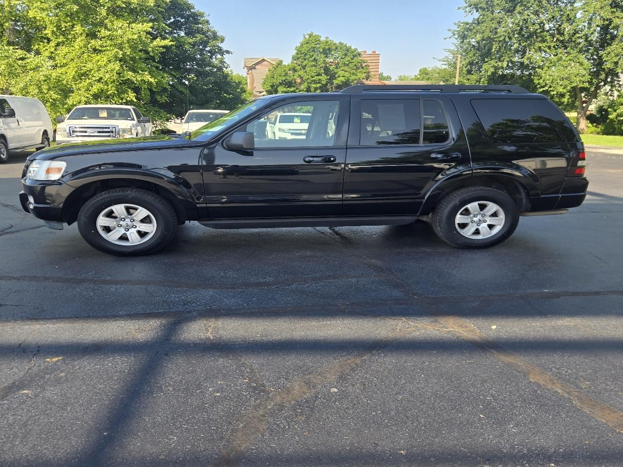 Ford Explorer XLT 4.0L 4WD 2010
