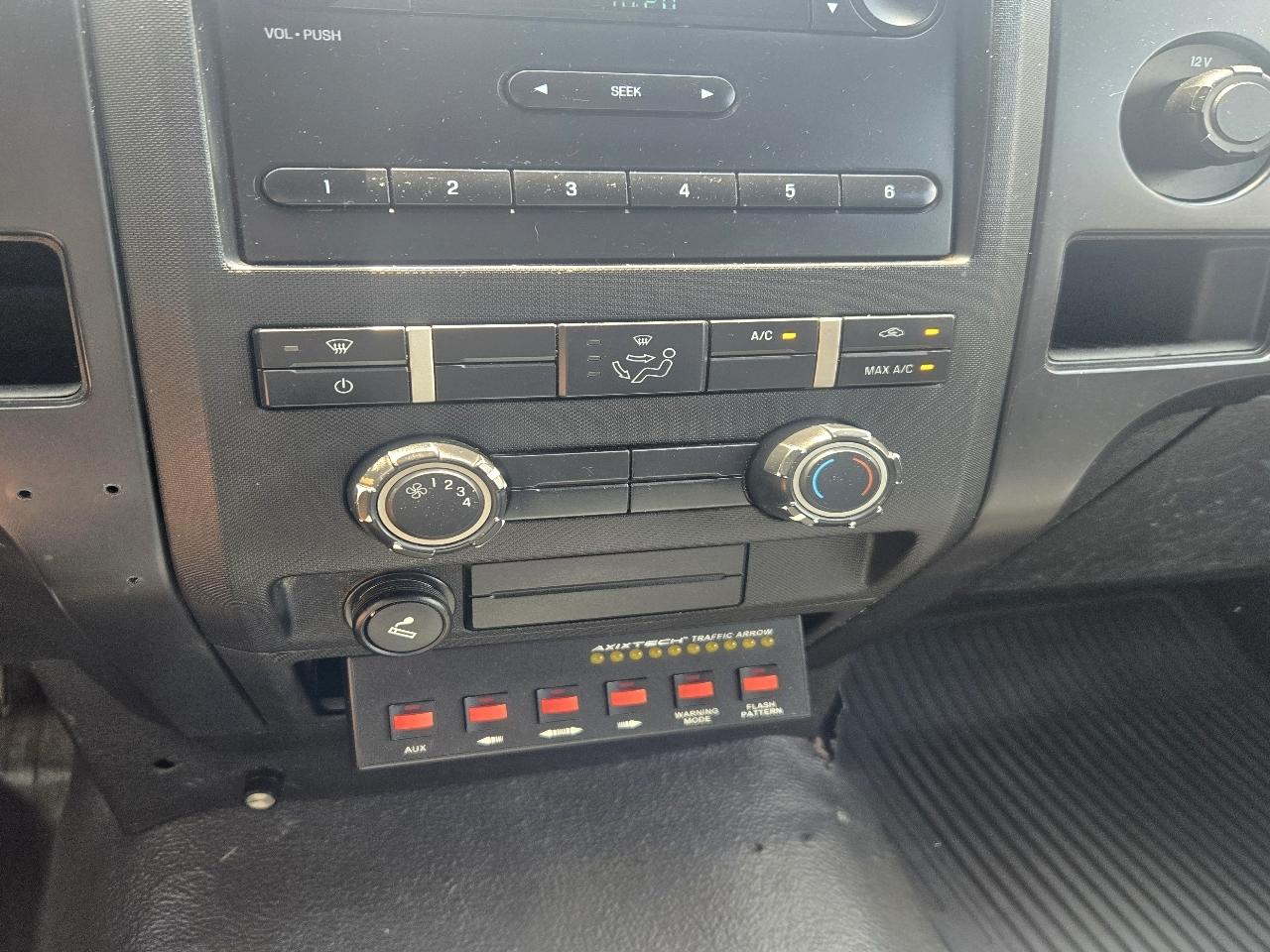 Ford F-150 XLT 8-ft. Bed 4WD 2011