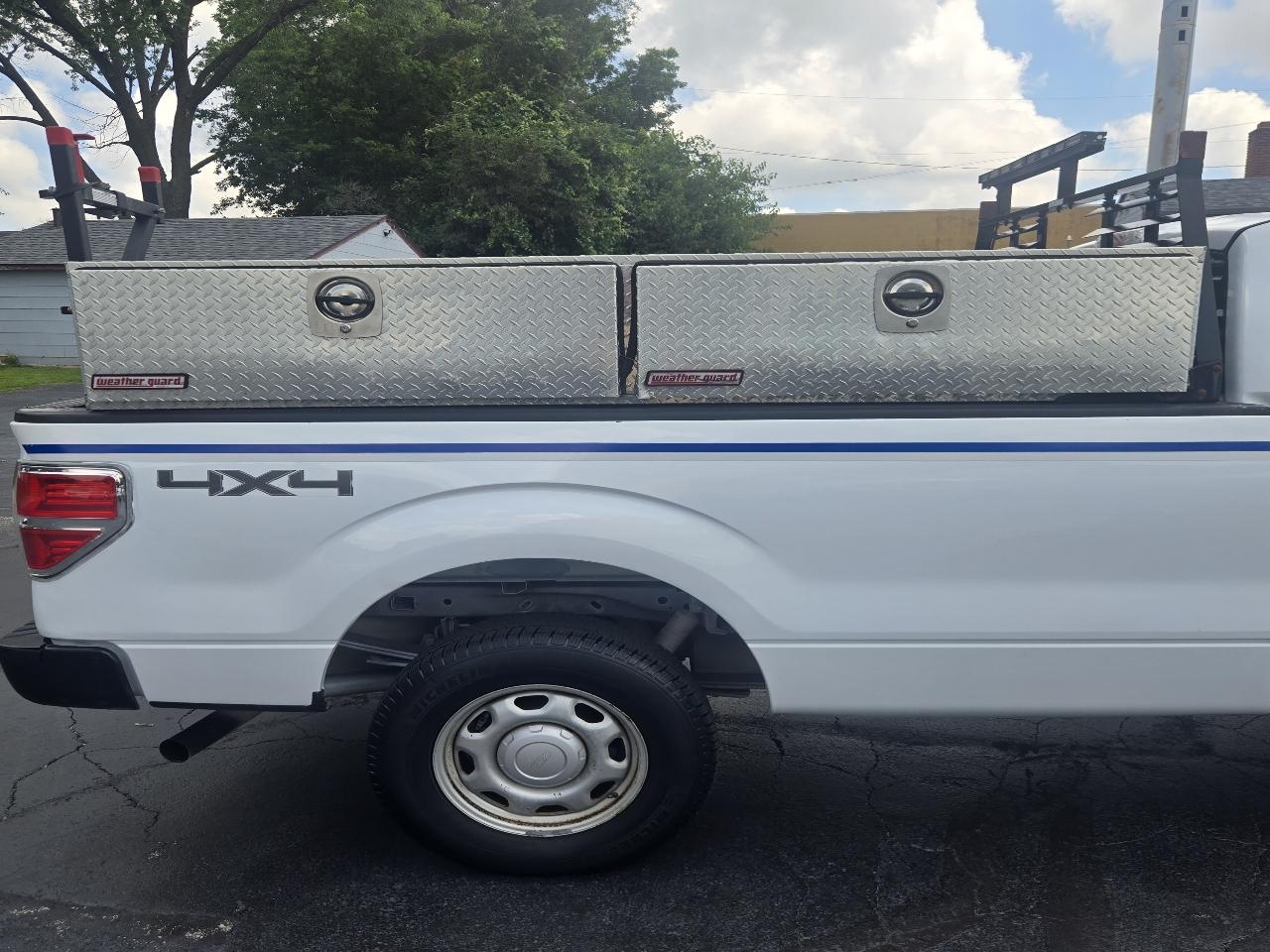 Ford F-150 XLT 8-ft. Bed 4WD 2011