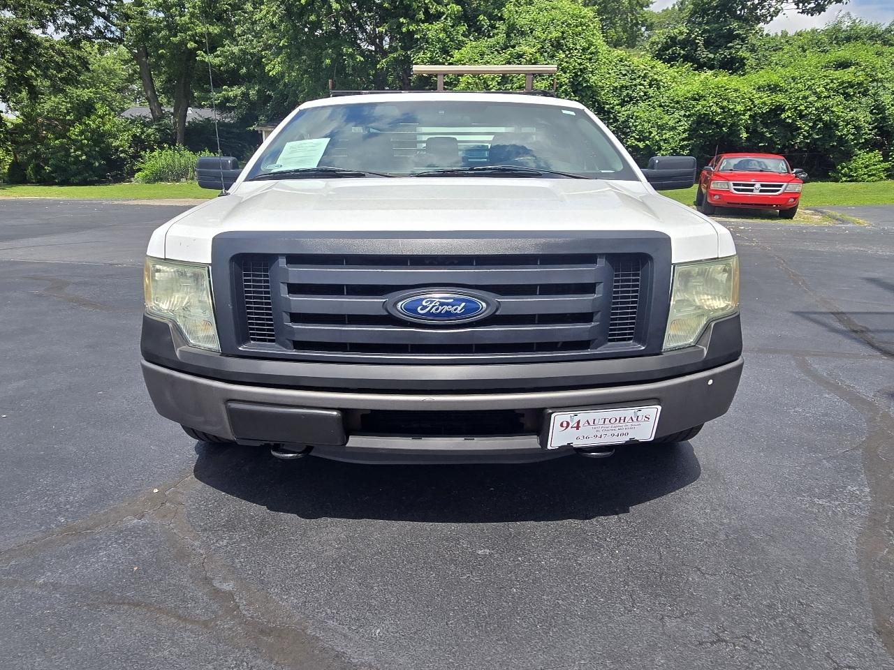 Ford F-150 XLT 8-ft. Bed 4WD 2011