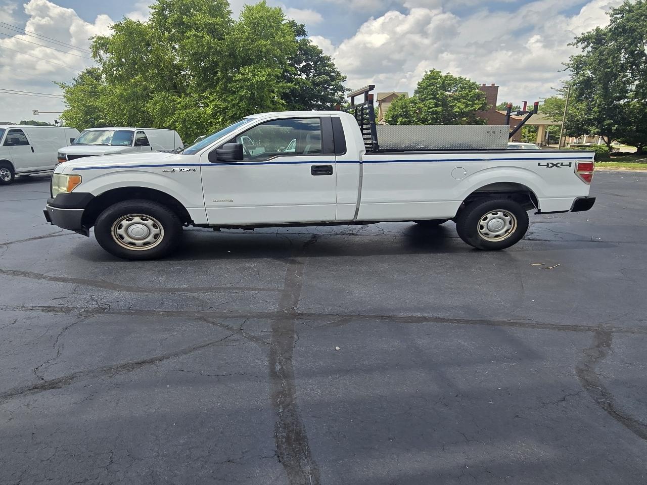 Ford F-150 XLT 8-ft. Bed 4WD 2011