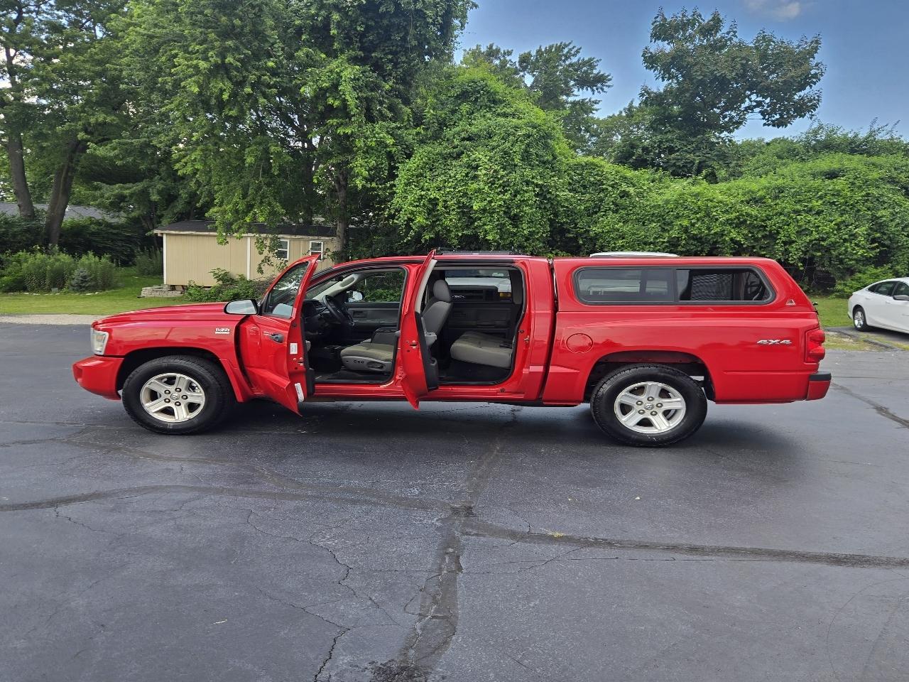Dodge Dakota SLT Crew Cab 4WD 2011