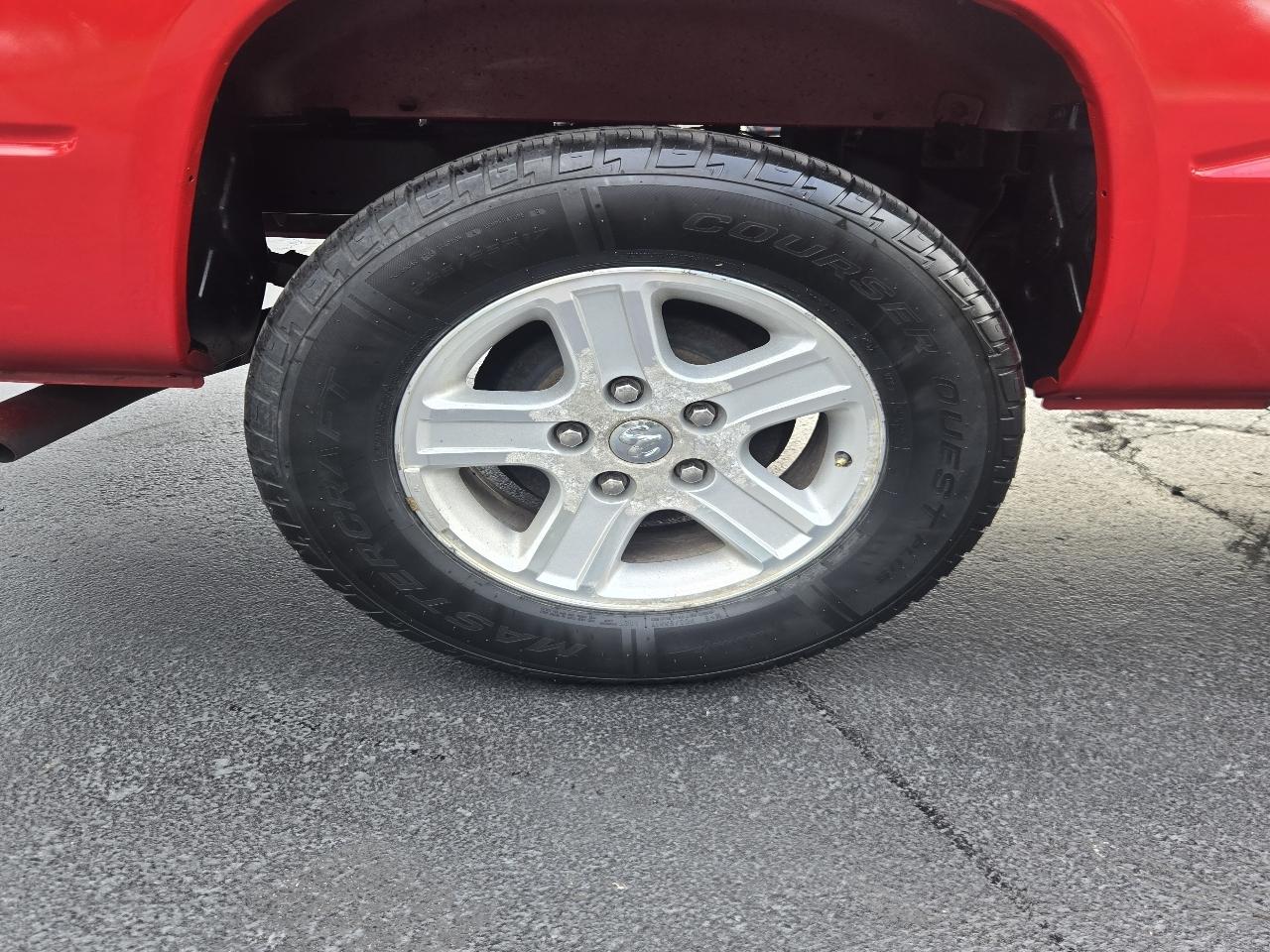 Dodge Dakota SLT Crew Cab 4WD 2011