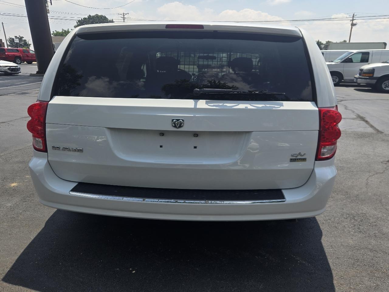 RAM Cargo Van Base 2014