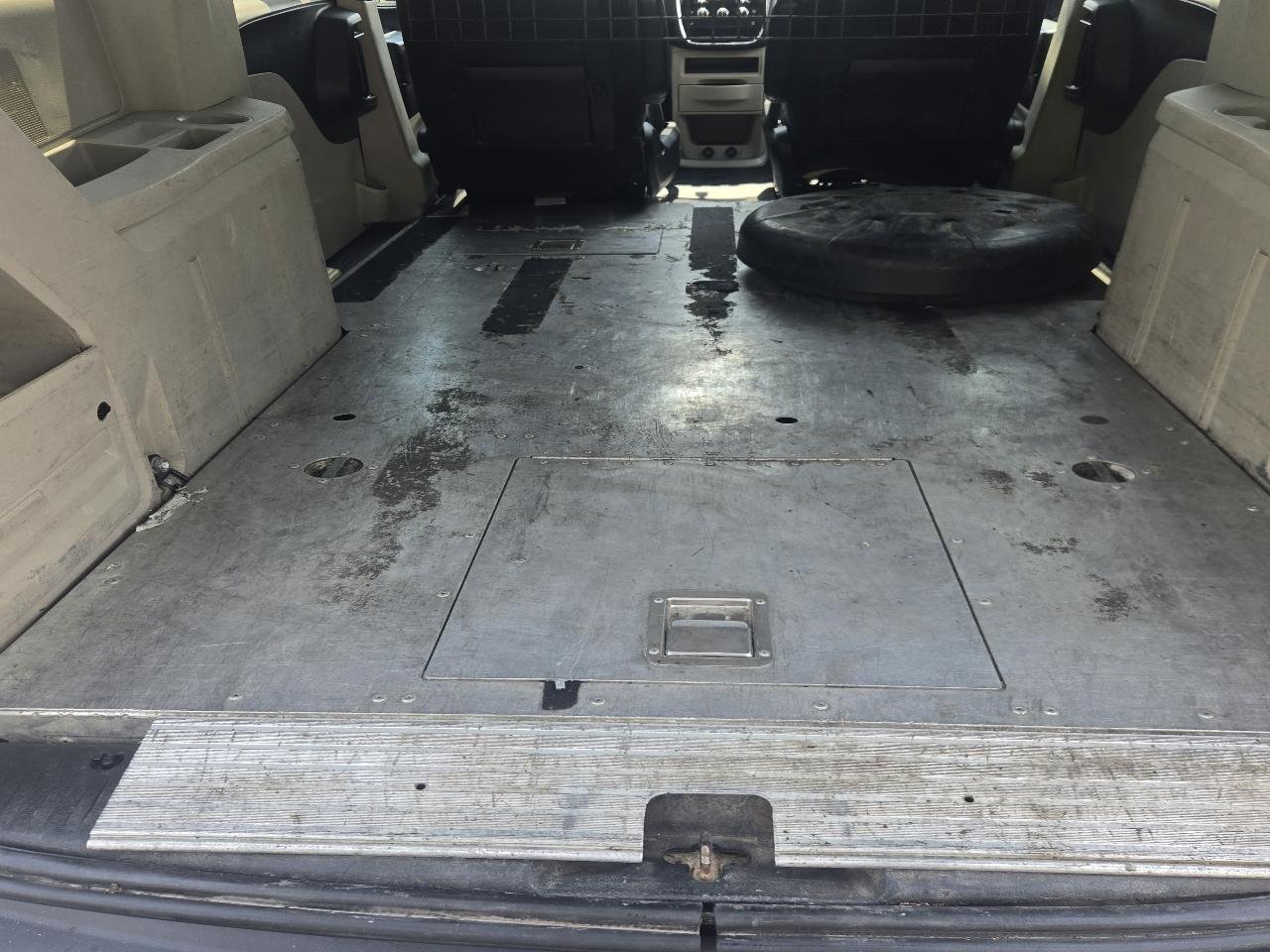 RAM Cargo Van Base 2014