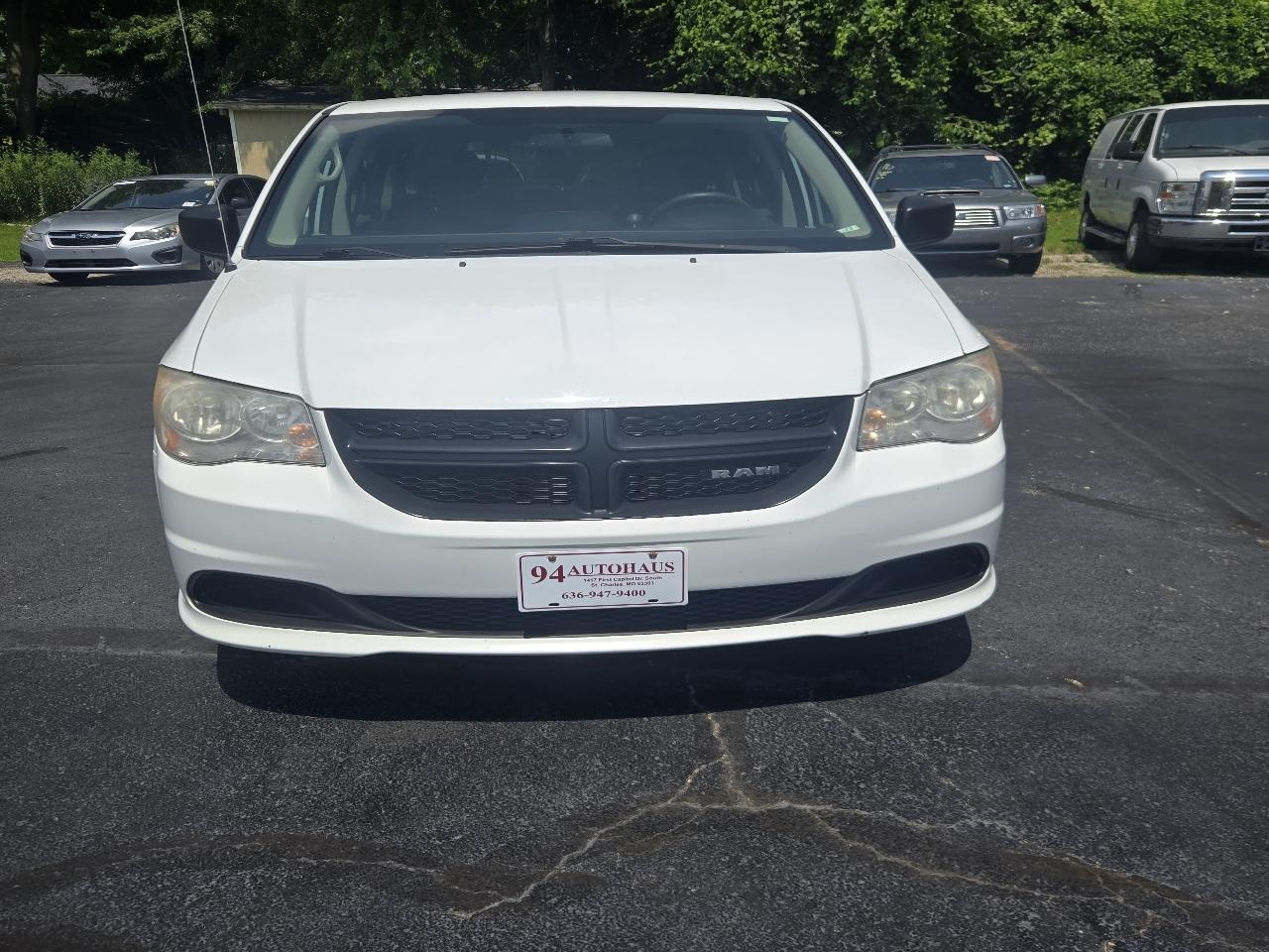 RAM Cargo Van Base 2014