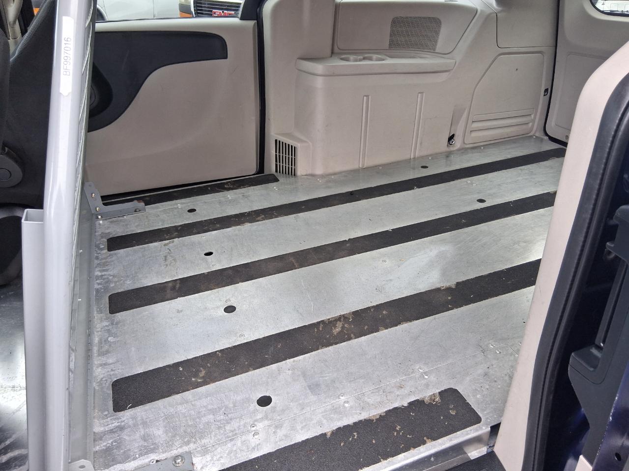 RAM Cargo Van Base 2014