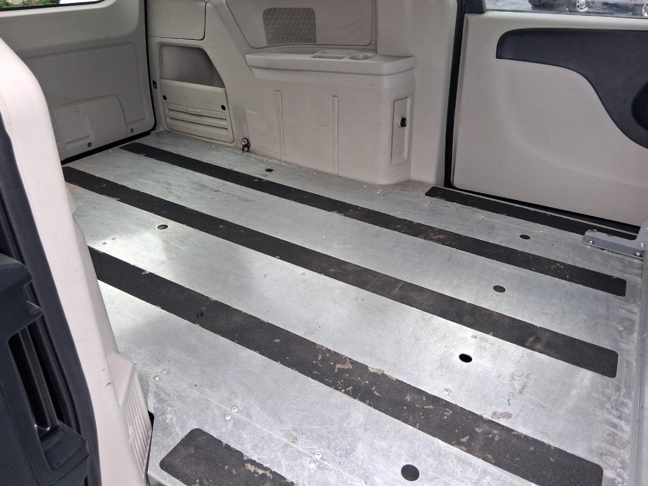 RAM Cargo Van Base 2014