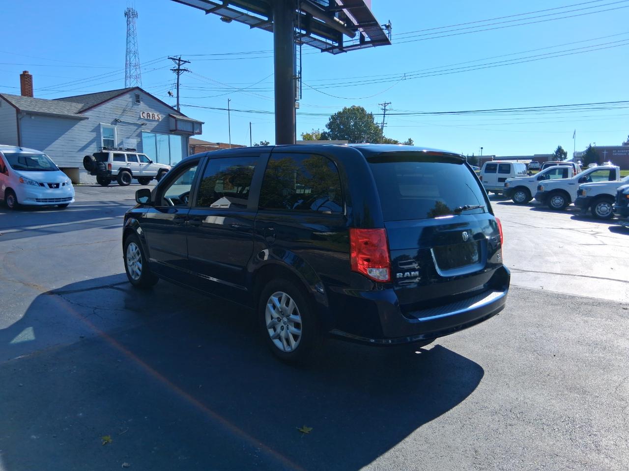 RAM Cargo Van Base 2014
