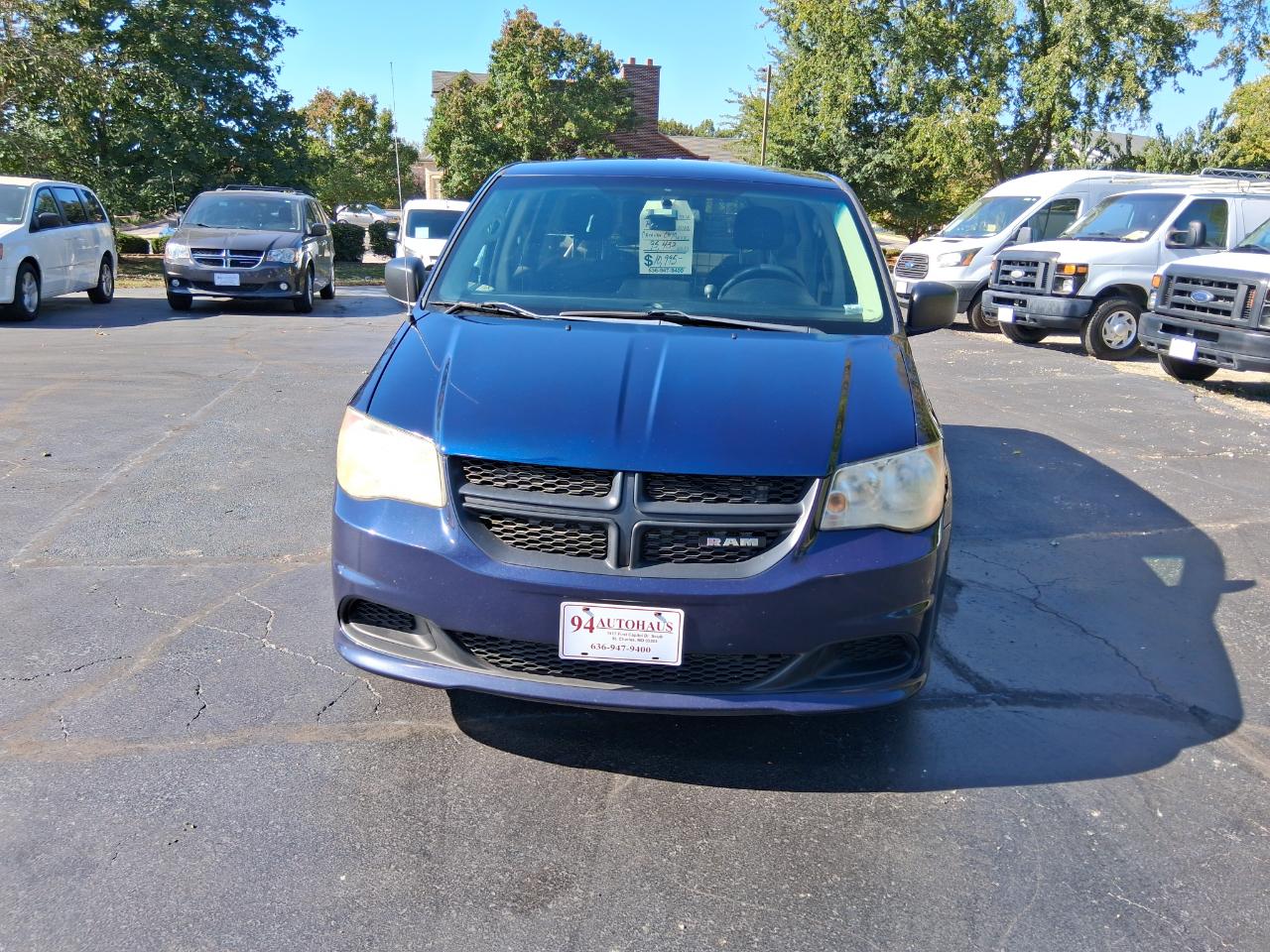 RAM Cargo Van Base 2014