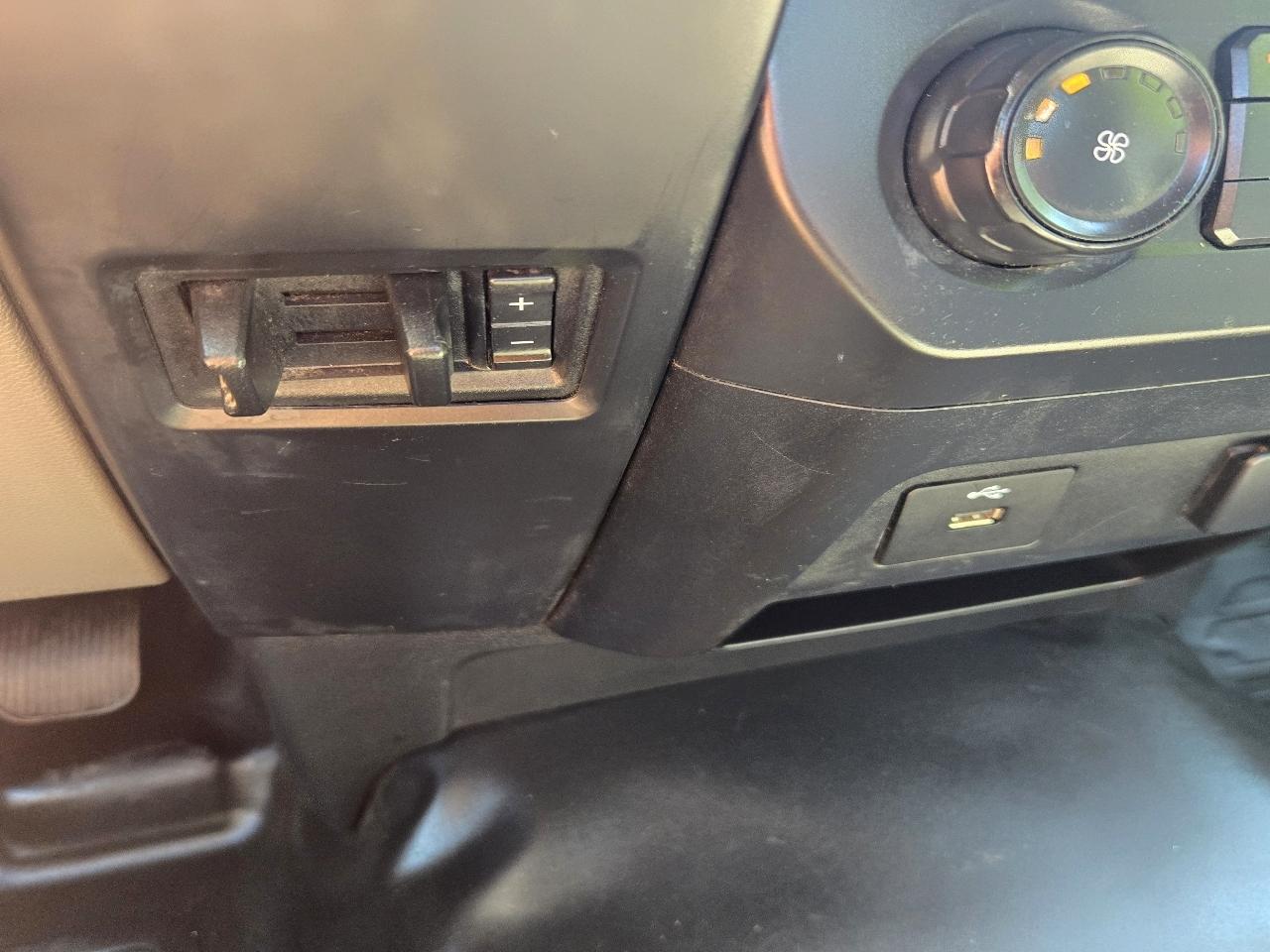 Ford F-150 XL 8-ft. Bed 2WD 2019