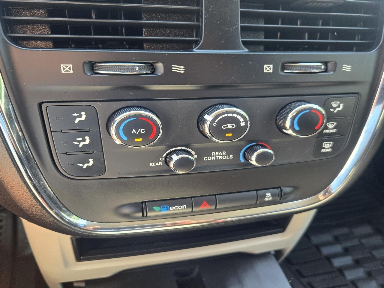 Dodge Grand Caravan SE 2013