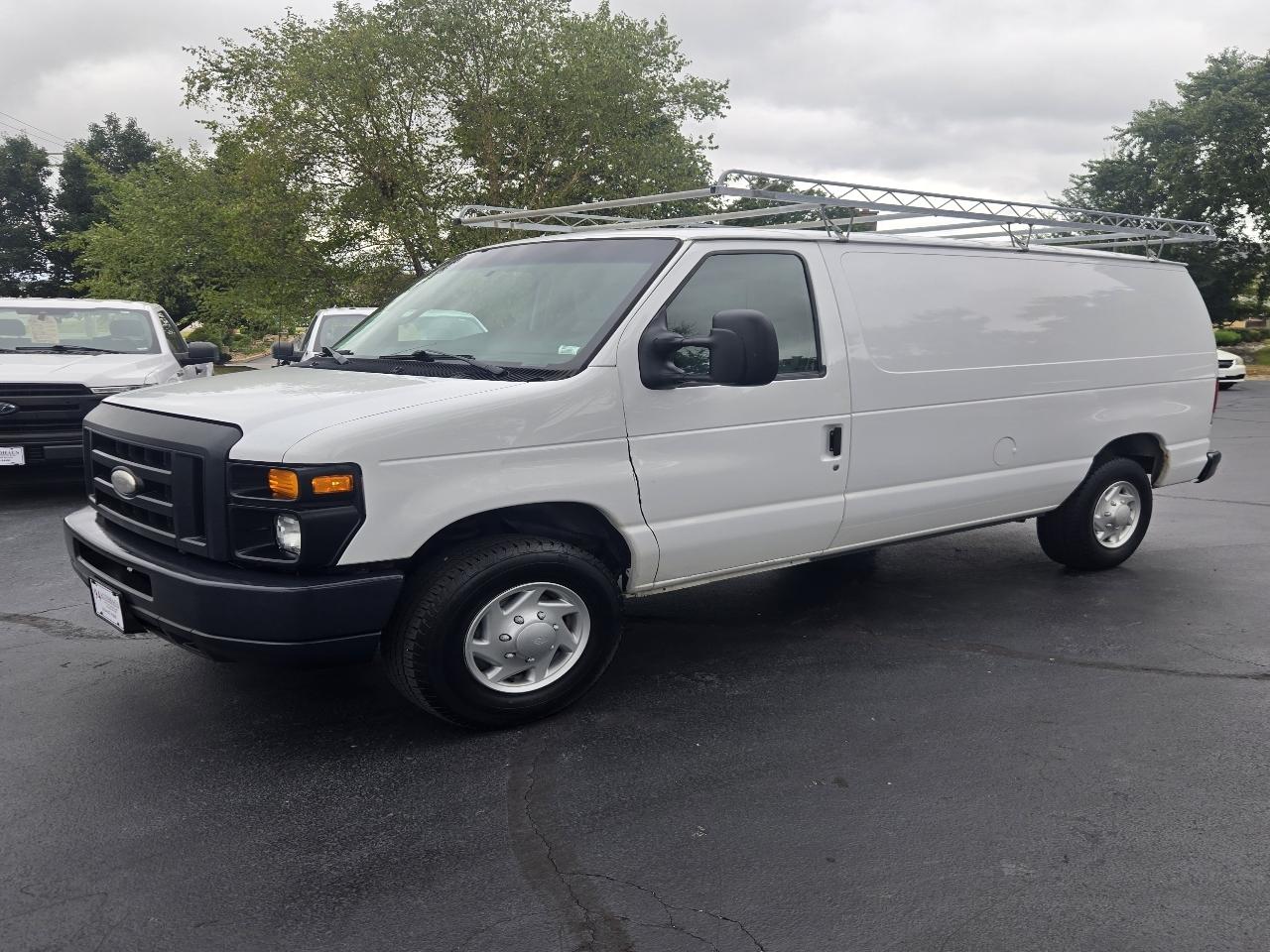 Ford Econoline E-350 Super Duty 2014