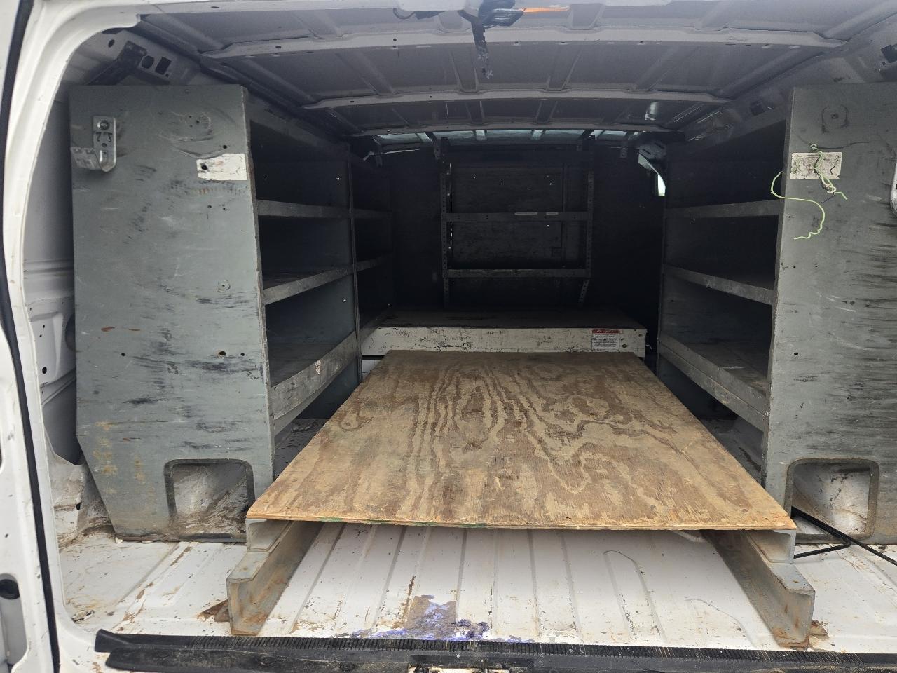 Ford Econoline E-350 Super Duty 2014