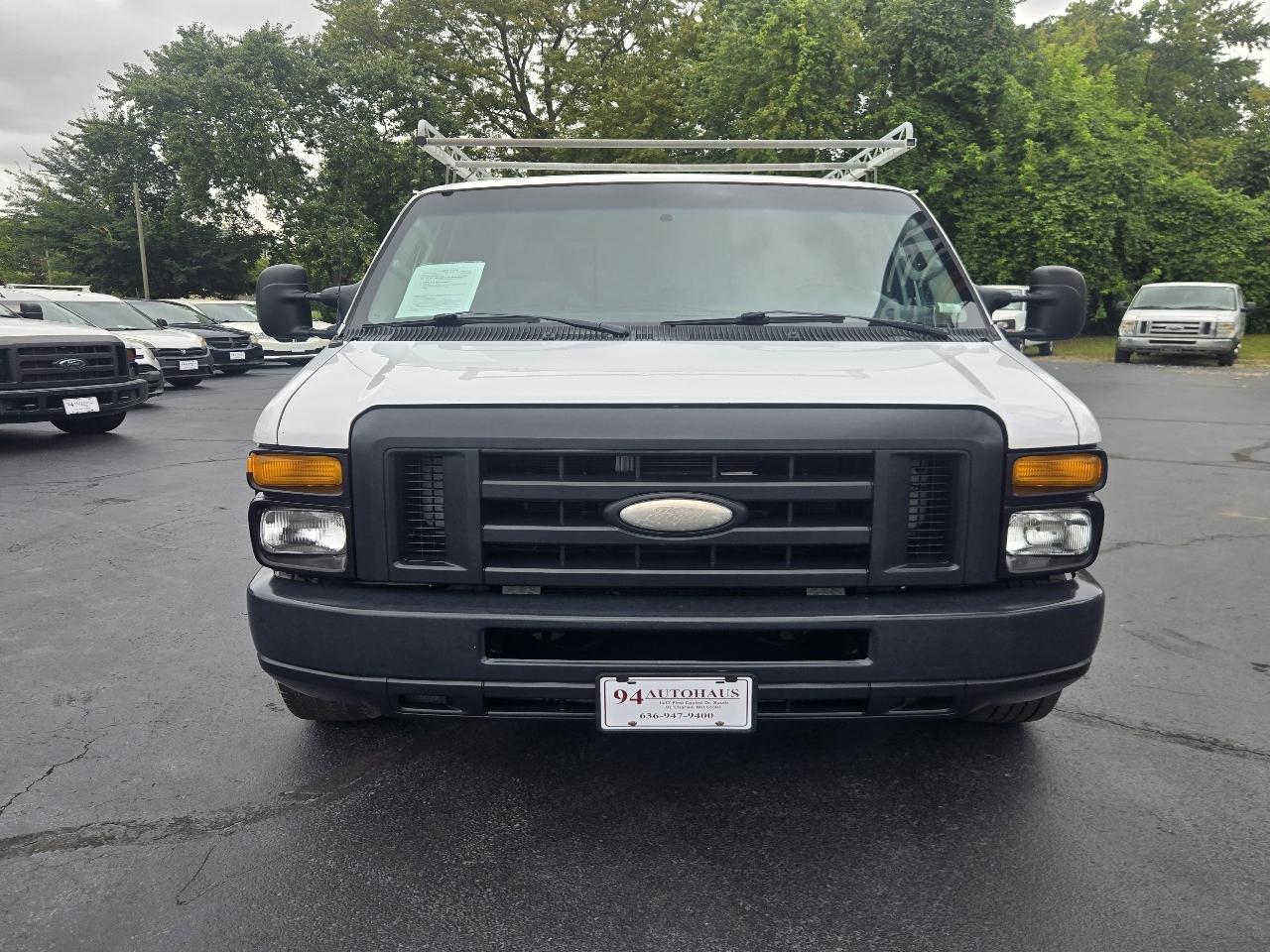 Ford Econoline E-350 Super Duty 2014