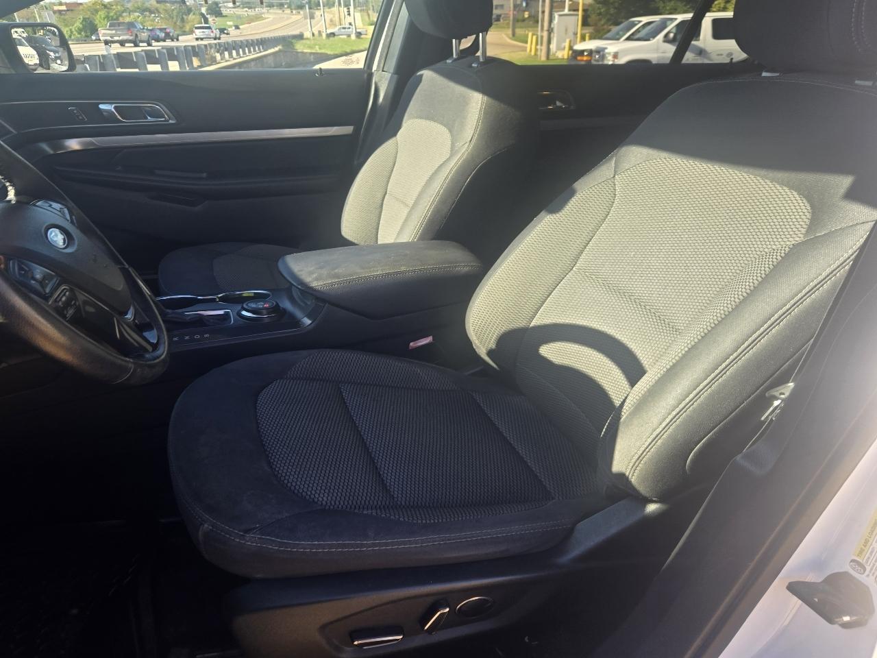 Ford Explorer XLT 4WD 2018