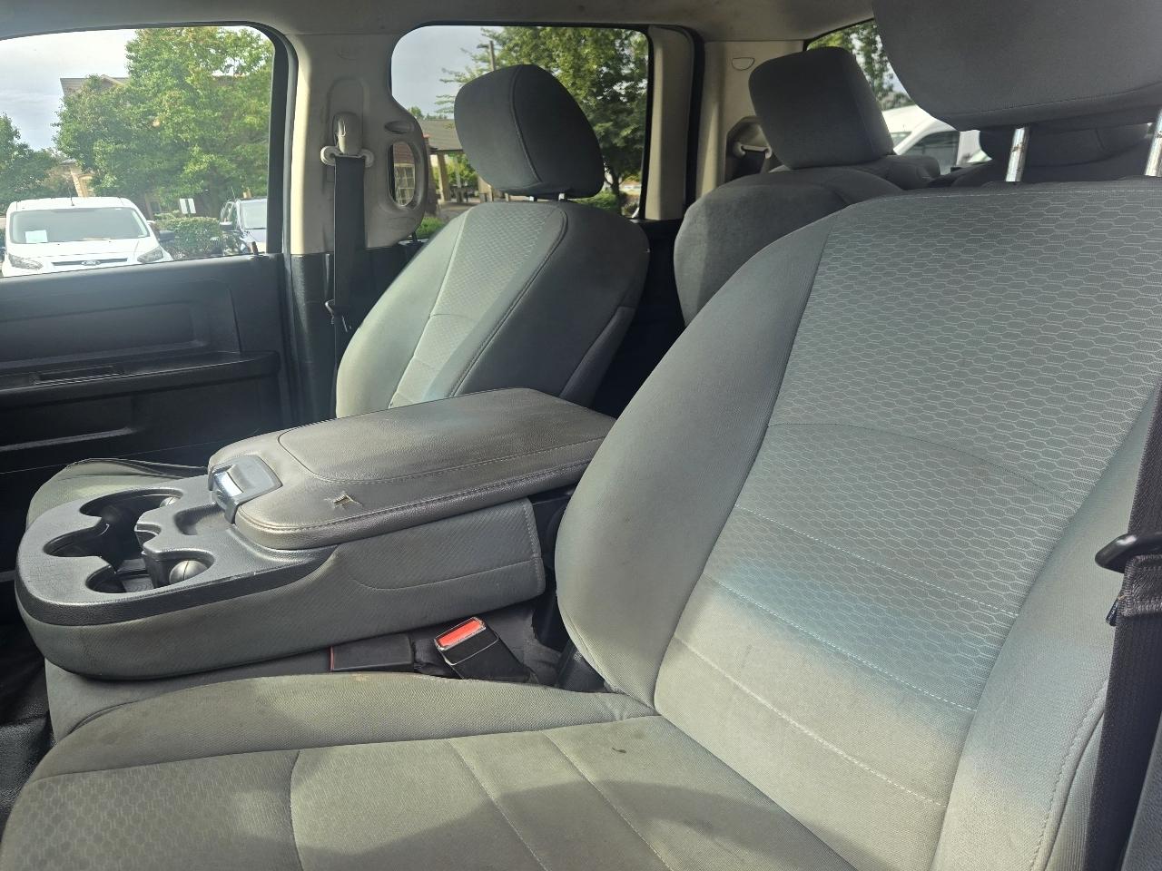 RAM 1500 Tradesman Quad Cab 2WD 2014