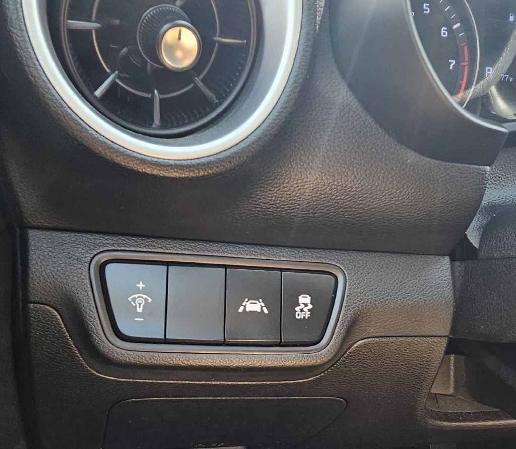 2020 Kia FORTE LXS - Photo 17
