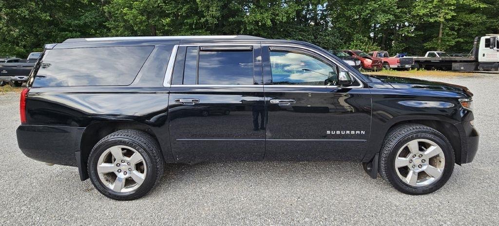2015 Chevrolet Suburban LTZ - Photo 8