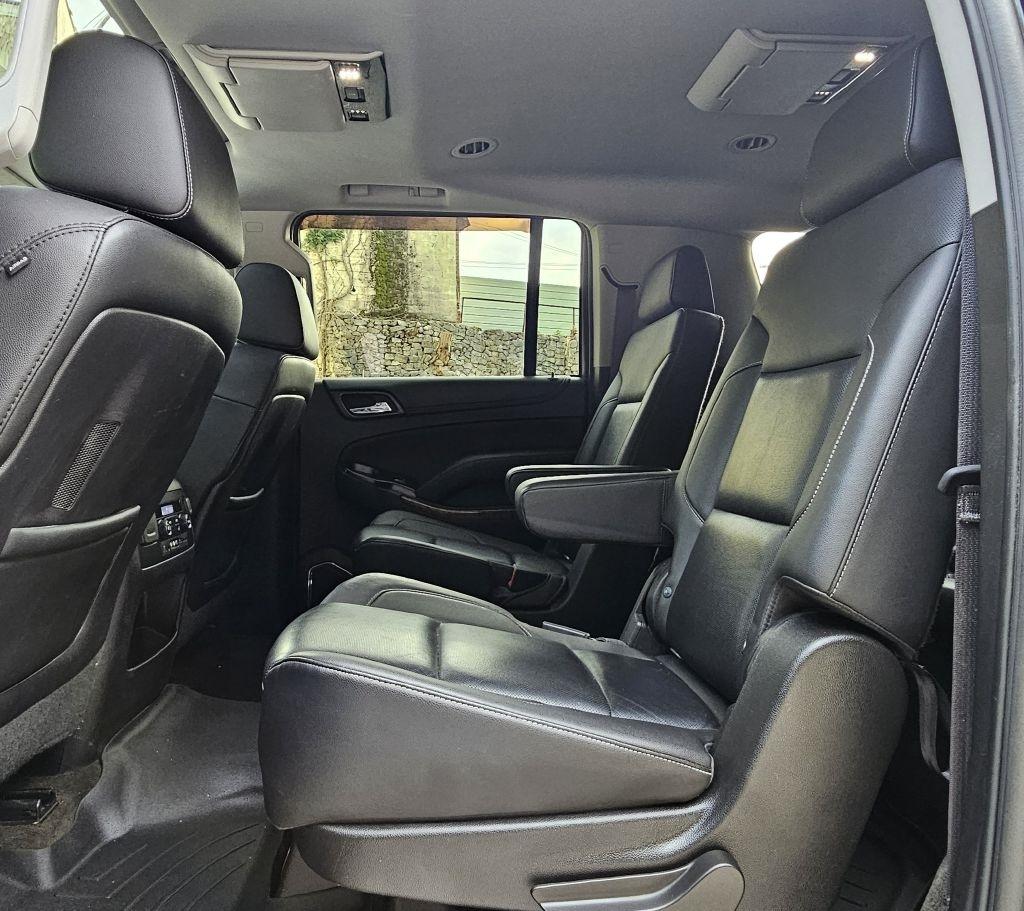 2015 Chevrolet Suburban LTZ - Photo 13