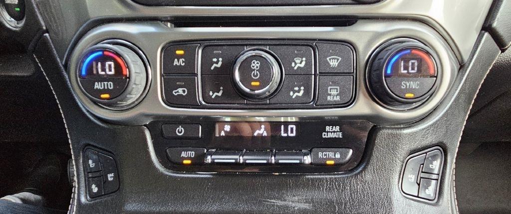 2015 Chevrolet Suburban LTZ - Photo 22
