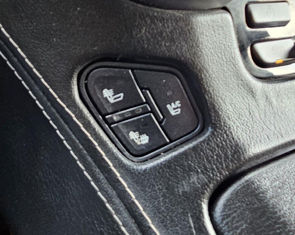 2015 Chevrolet Suburban LTZ - Photo 24