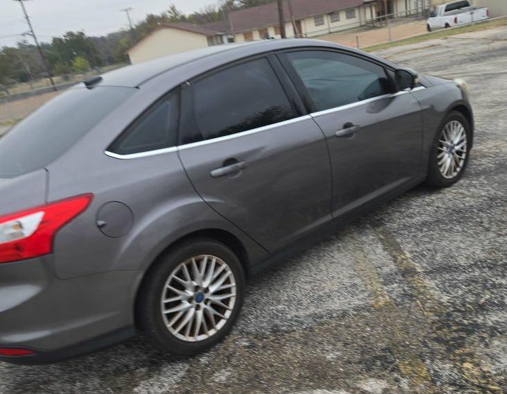 Ford Focus SEL Sedan 2012