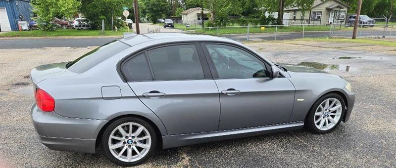 BMW 3-Series 328i SA 2011