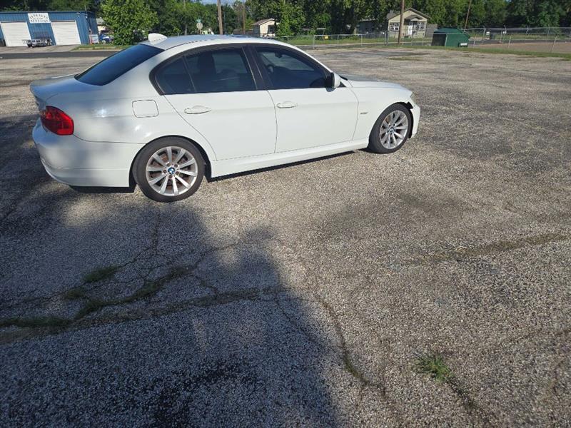 BMW 3-Series 328i 2009