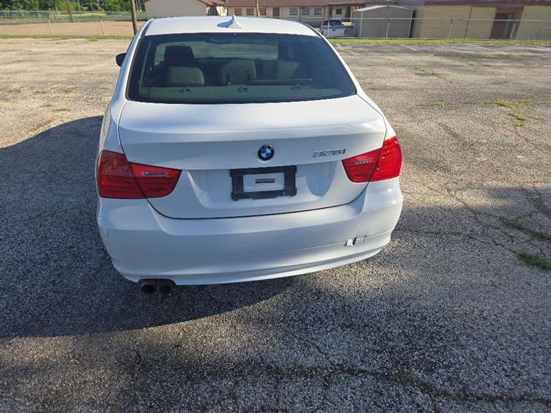 BMW 3-Series 328i 2009