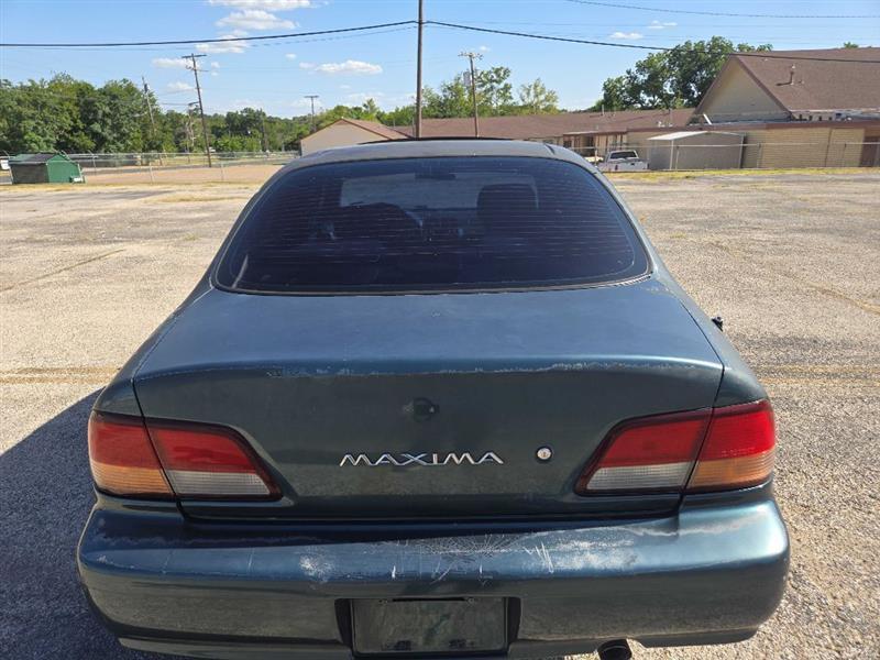 Nissan Maxima GLE 1998