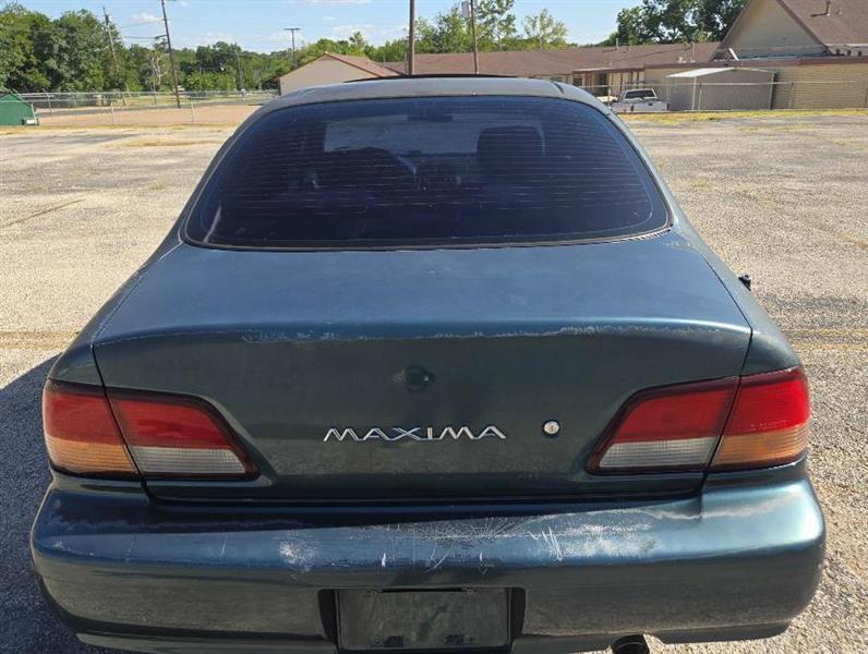 Nissan Maxima GLE 1998