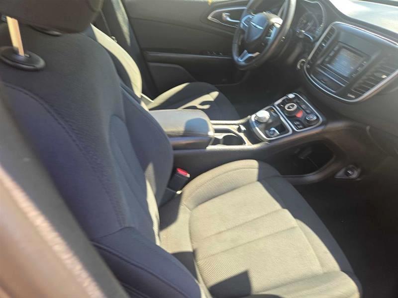 Chrysler 200 LX 2017