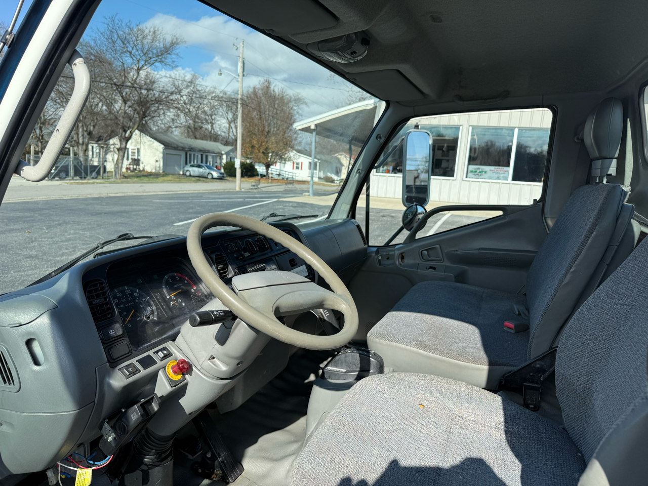 Mitsubishi FUSO  2002