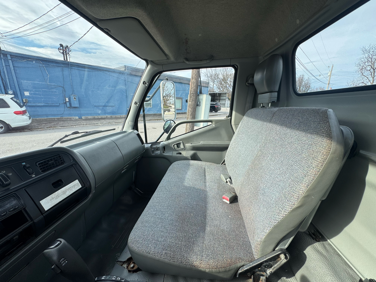 Mitsubishi FUSO  2002