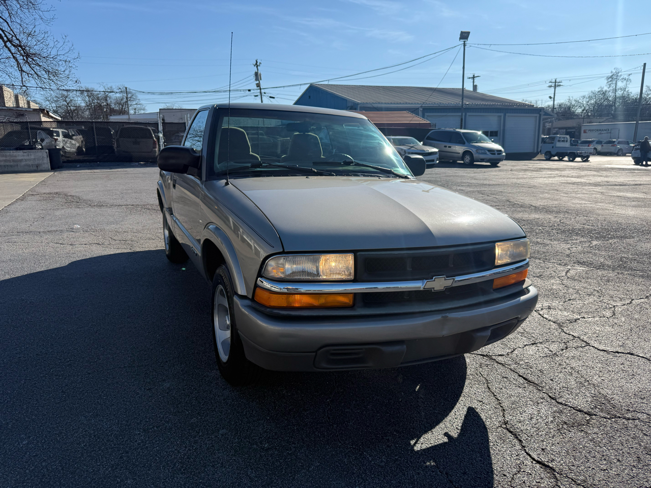 Chevrolet S-10 Reg Cab 108" WB LS 1999