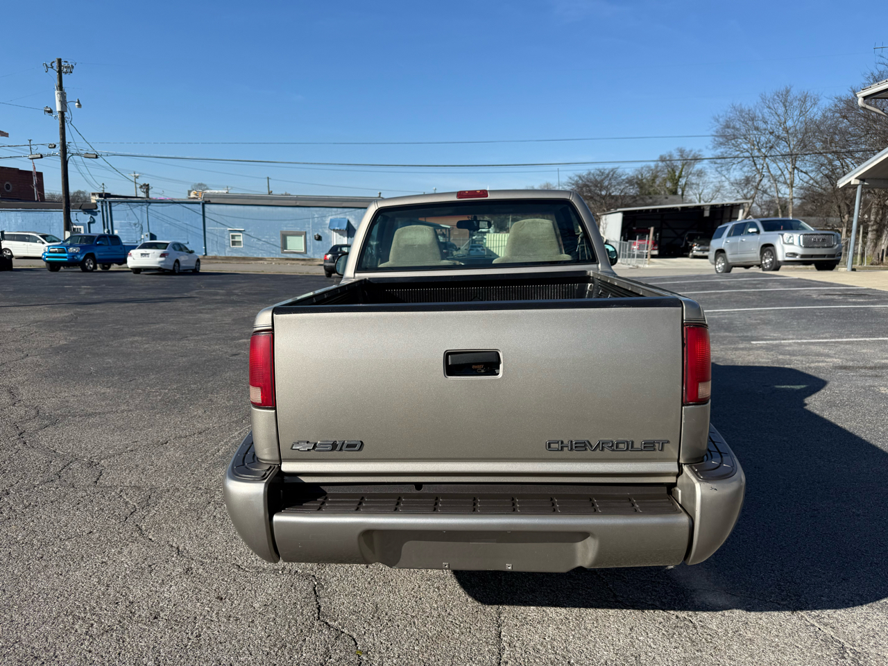 Chevrolet S-10 Reg Cab 108" WB LS 1999