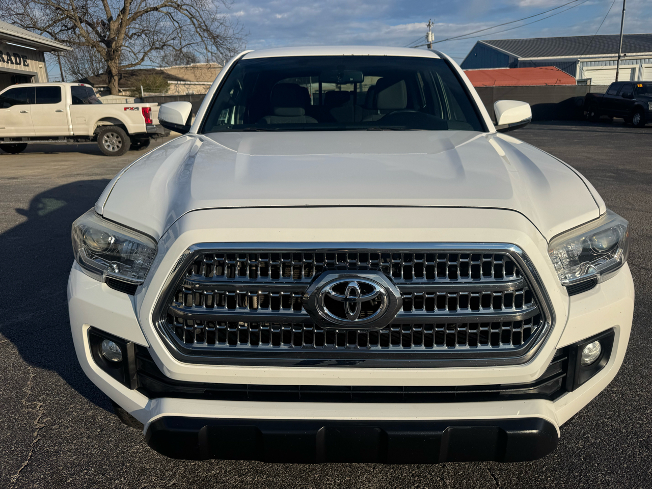 Toyota Tacoma 2WD Double Cab V6 AT TRD Off Road (Natl) 2016