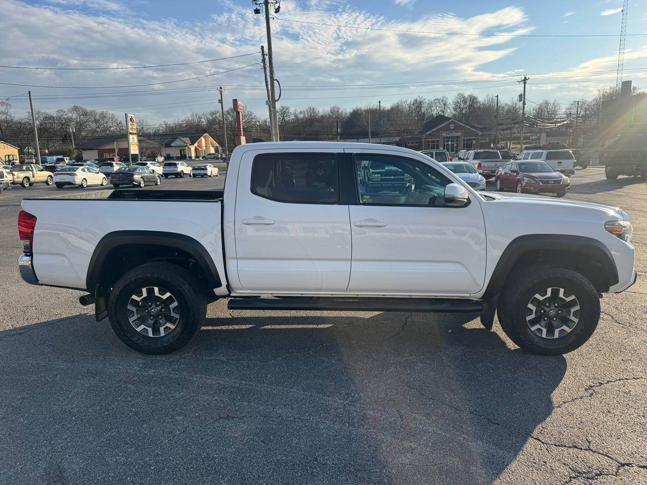 Toyota Tacoma 2WD Double Cab V6 AT TRD Off Road (Natl) 2016
