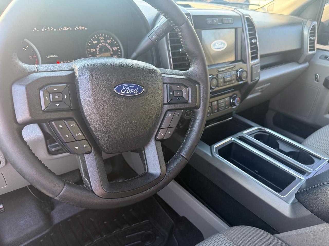 Ford F-150 XL 4WD SuperCrew 5.5' Box 2017