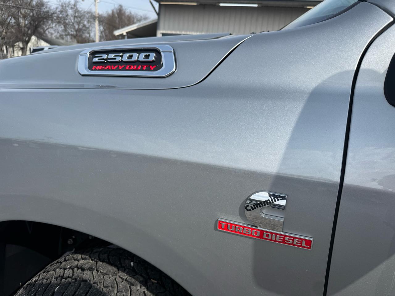 RAM 2500 Big Horn 4x4 Crew Cab 6'4" Box 2023