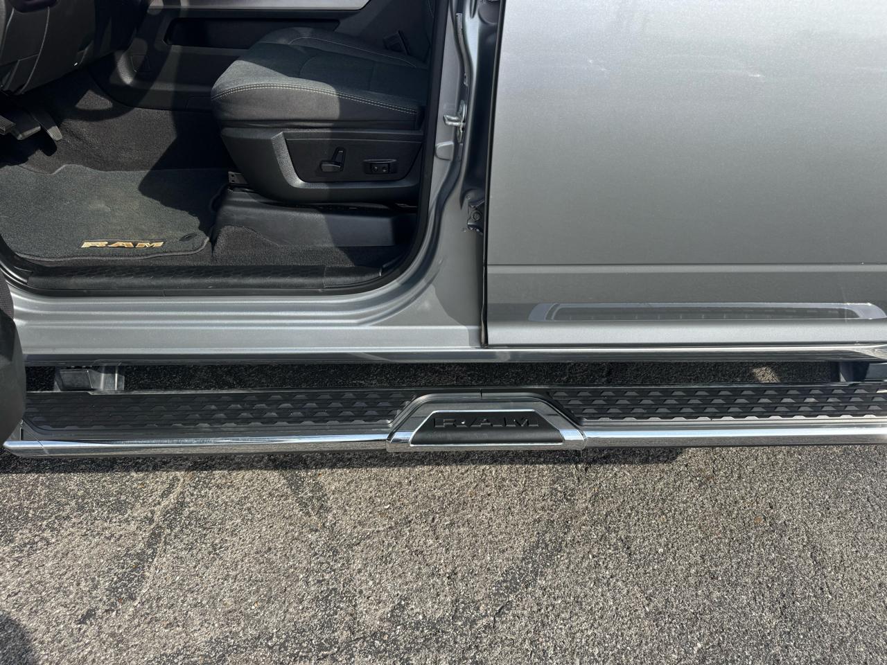 RAM 2500 Big Horn 4x4 Crew Cab 6'4" Box 2023